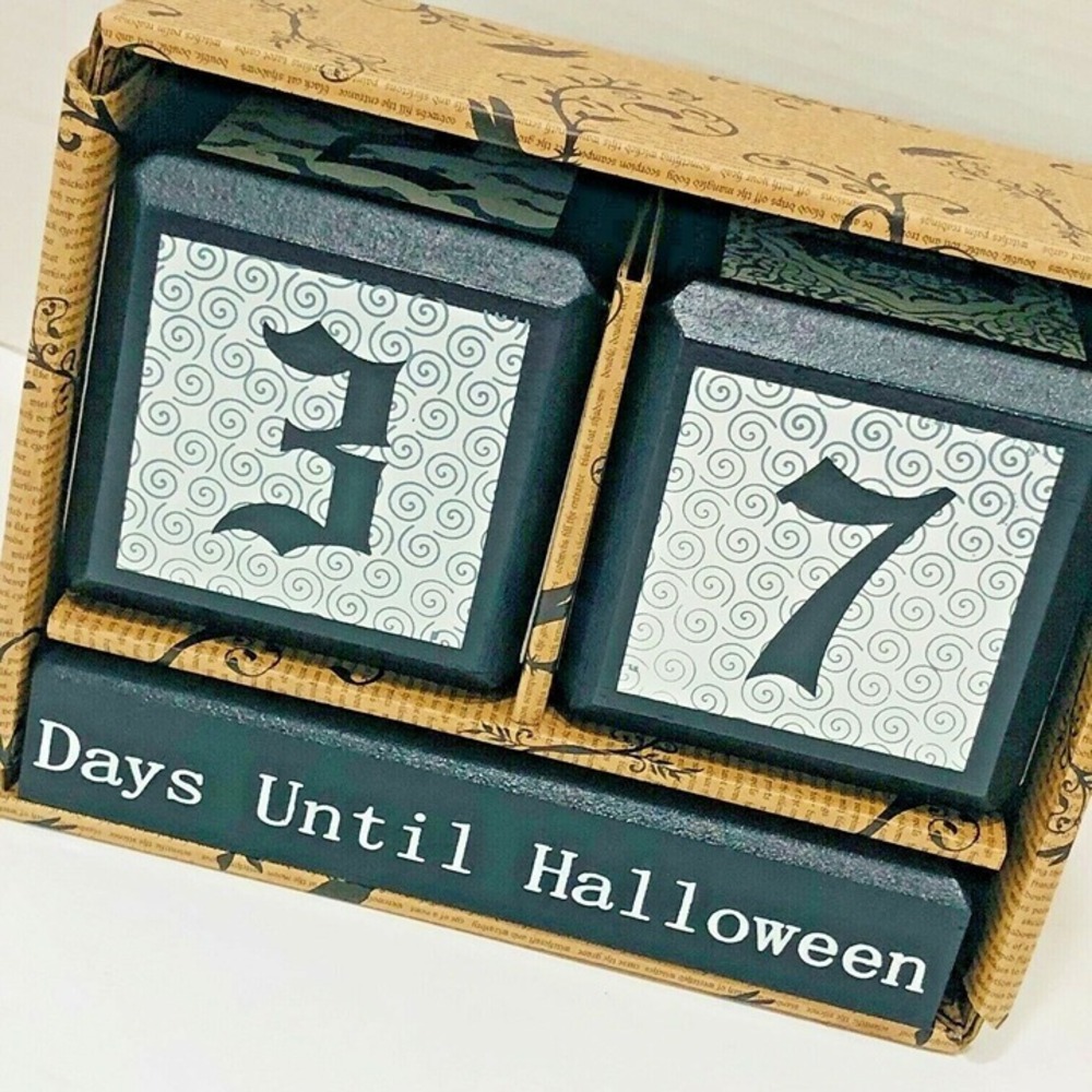 NWOT Days Until Halloween Countdown Calendar Blocks Witchy Goth Festive Decor
